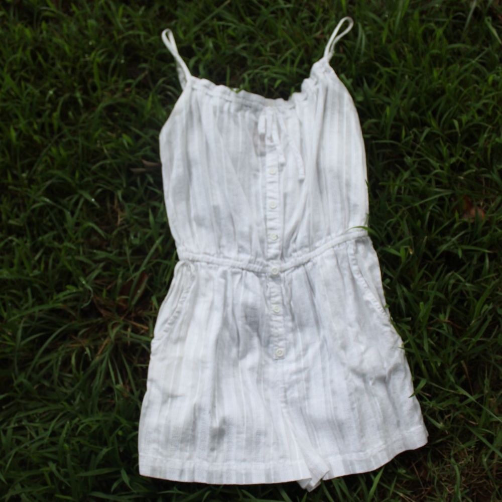 Mossimo White Romper - Picture 2 of 5